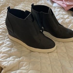 MIA wedge tennis shoes